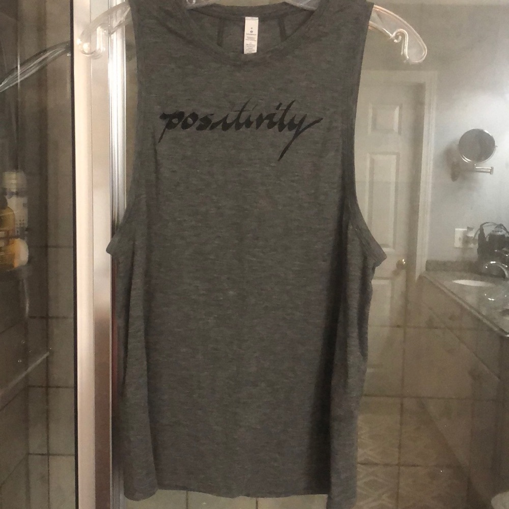 Lululemon box it out expression tank